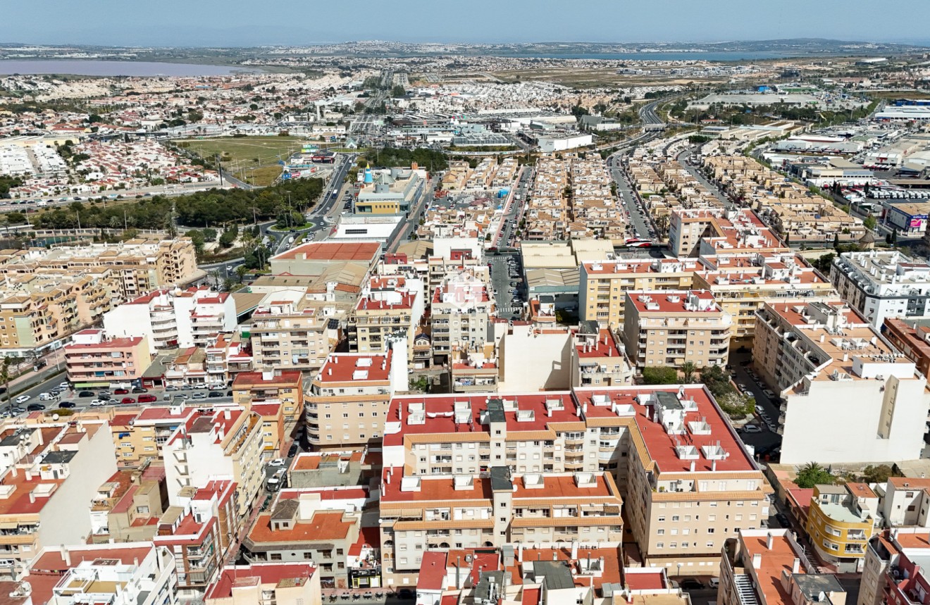 Z drugiej ręki - Mieszkanie w bloku -
Torrevieja - Costa Blanca