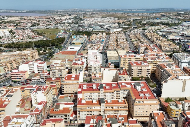 Z drugiej ręki - Mieszkanie w bloku -
Torrevieja - Costa Blanca