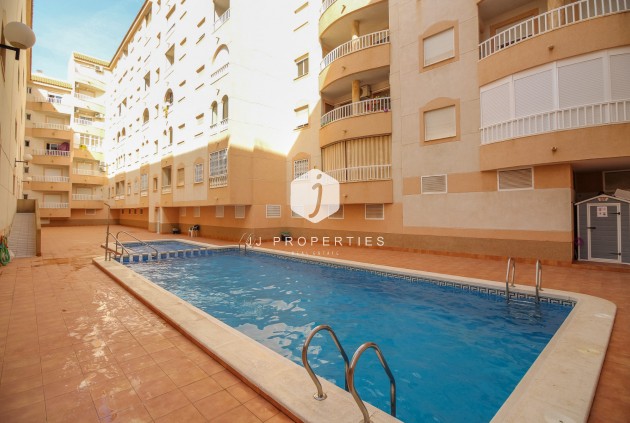 Z drugiej ręki - Mieszkanie w bloku -
Torrevieja - Costa Blanca