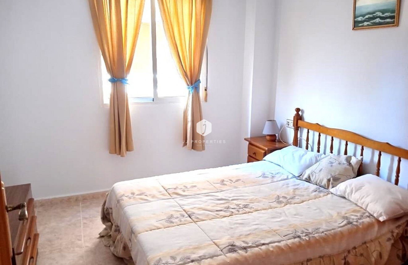 D'occasion - Appartement -
Torrevieja - El molino