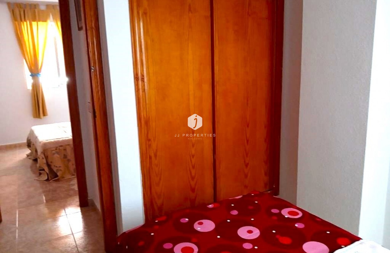 D'occasion - Appartement -
Torrevieja - El molino