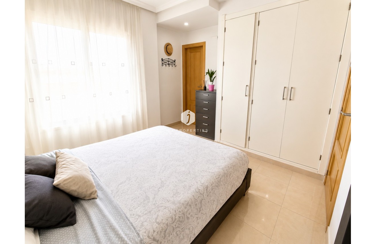 Tweedehands - Appartement / flat -
Almoradí - Inland