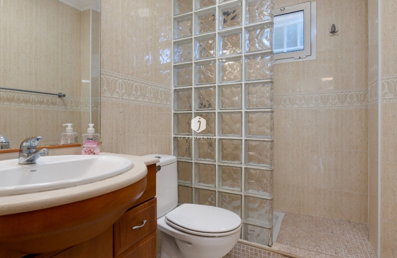 Resale - Apartment / flat -
Orihuela Costa - Costa Blanca