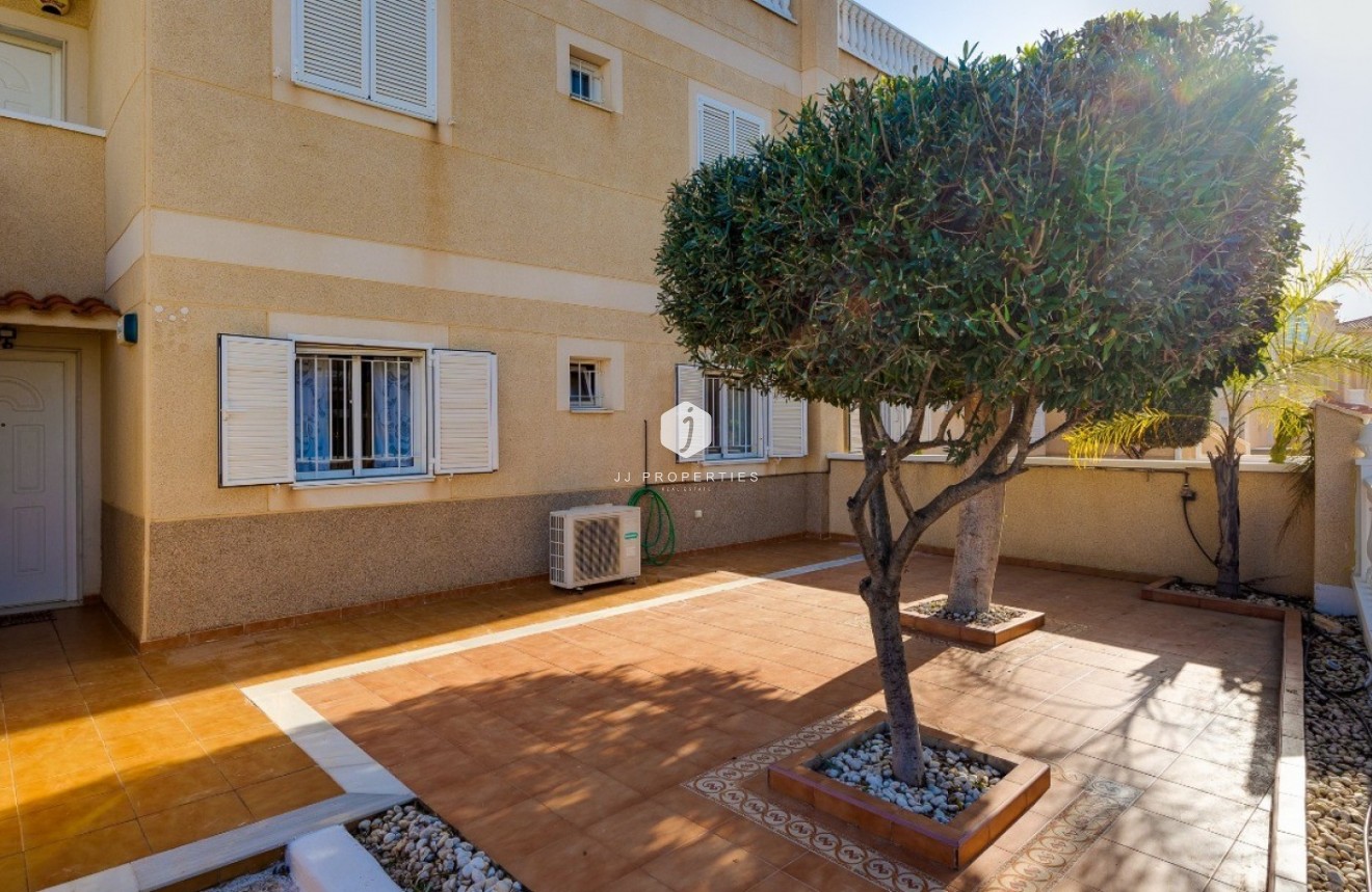 Resale - Apartment / flat -
Orihuela Costa - Costa Blanca