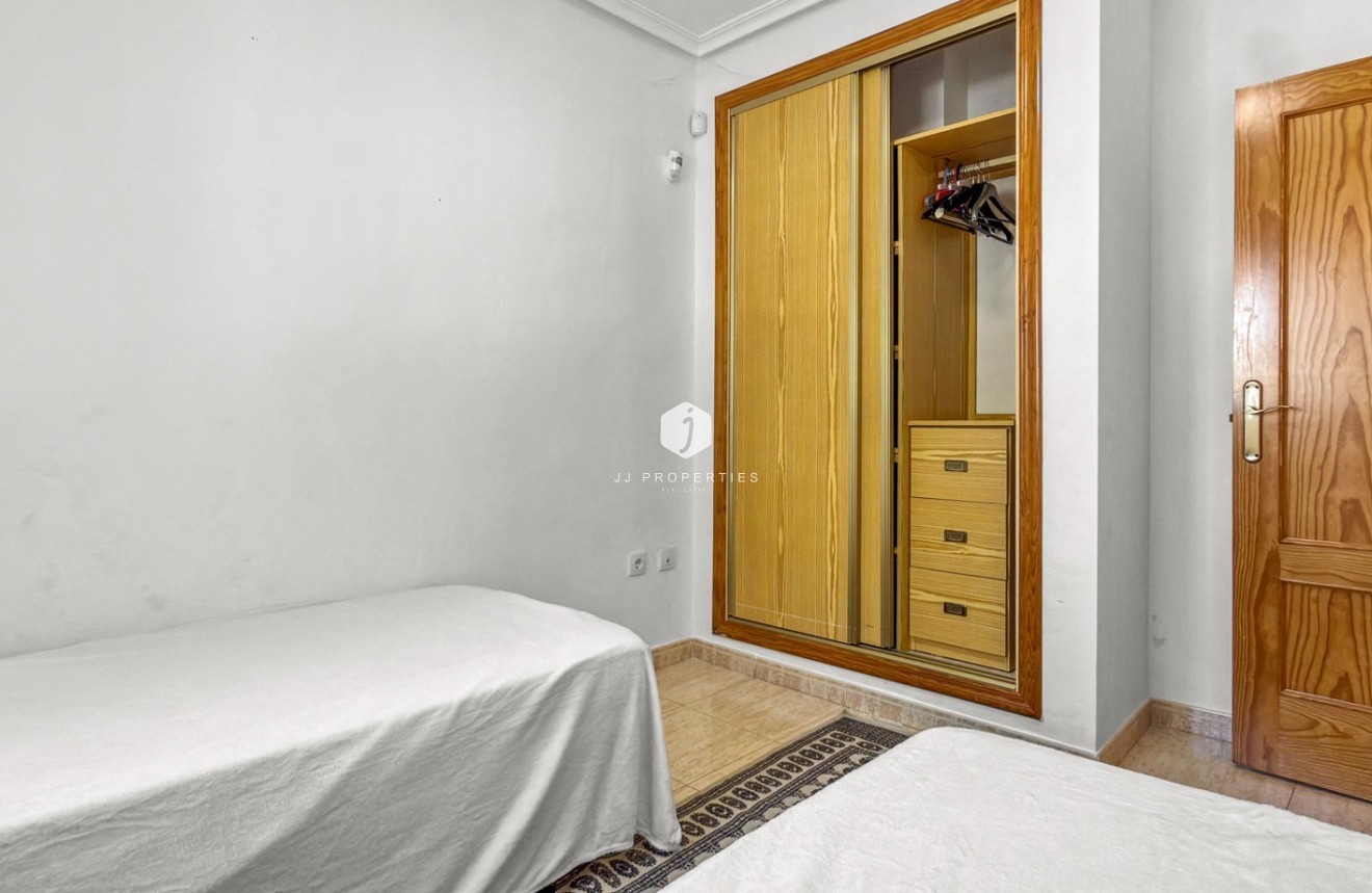 Resale - Apartment / flat -
Orihuela Costa - Costa Blanca