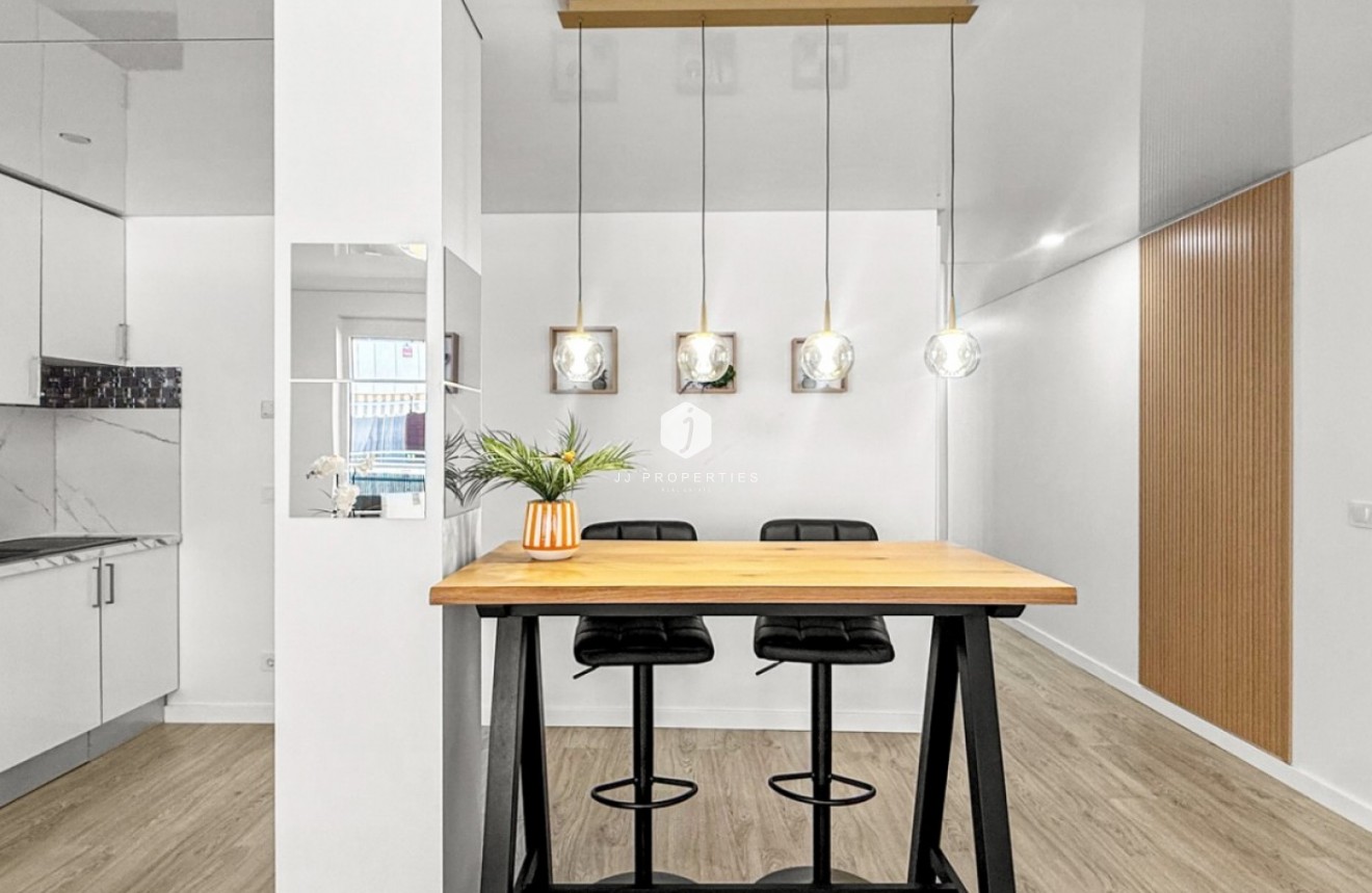 Tweedehands - Appartement / flat -
Torrevieja - Costa Blanca