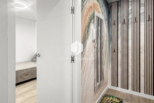 Tweedehands - Appartement / flat -
Torrevieja - Costa Blanca