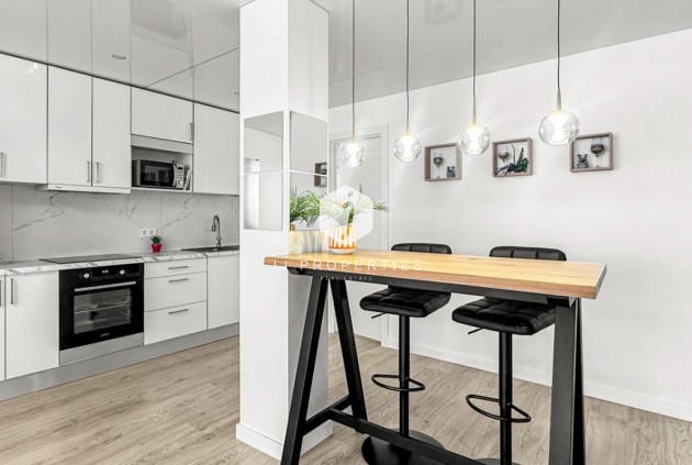 Tweedehands - Appartement / flat -
Torrevieja - Costa Blanca