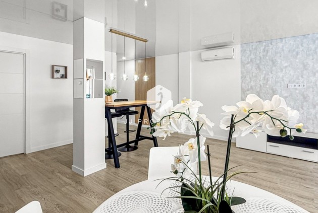 Tweedehands - Appartement / flat -
Torrevieja - Costa Blanca