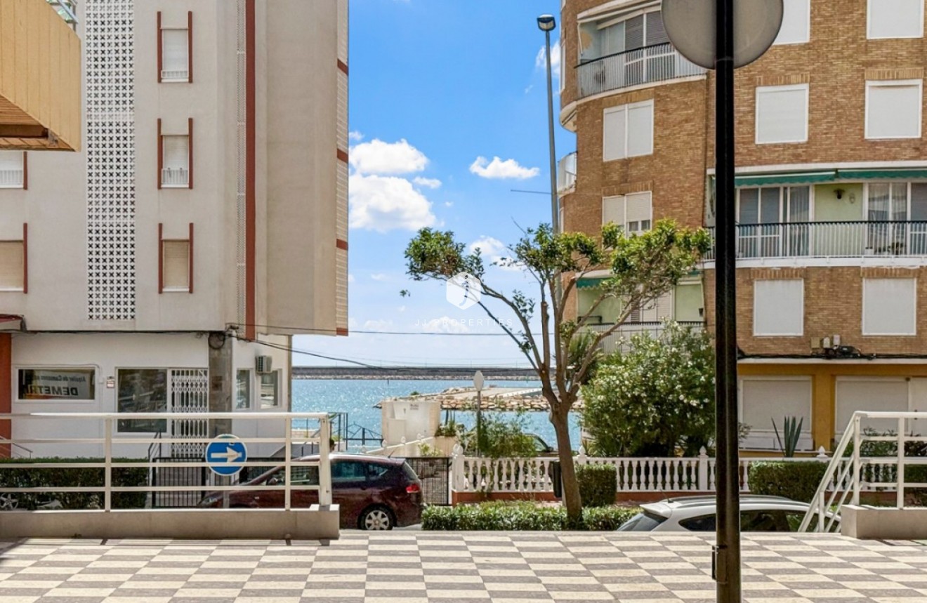 Tweedehands - Appartement / flat -
Torrevieja - Costa Blanca