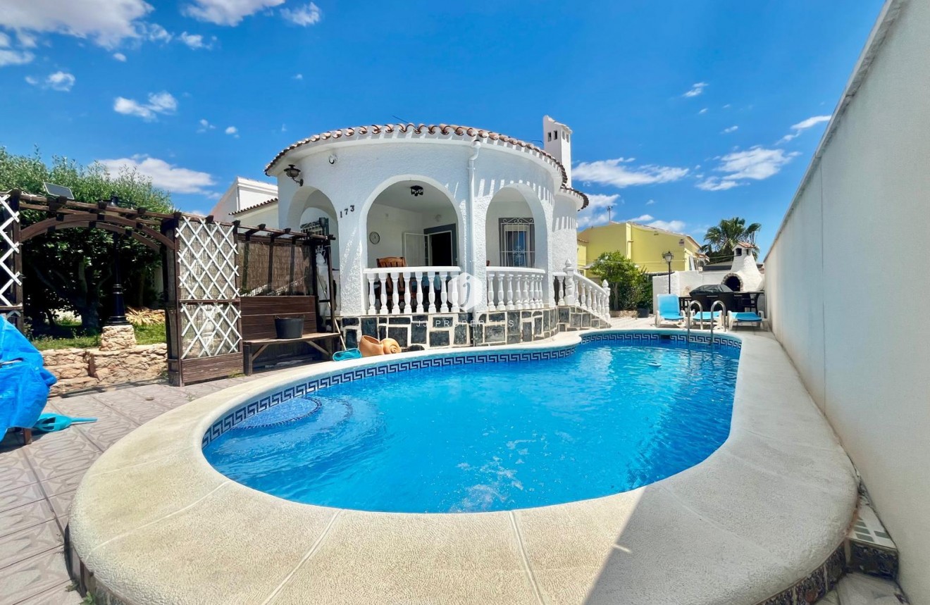 Resale - Villa -
Orihuela Costa - La Florida