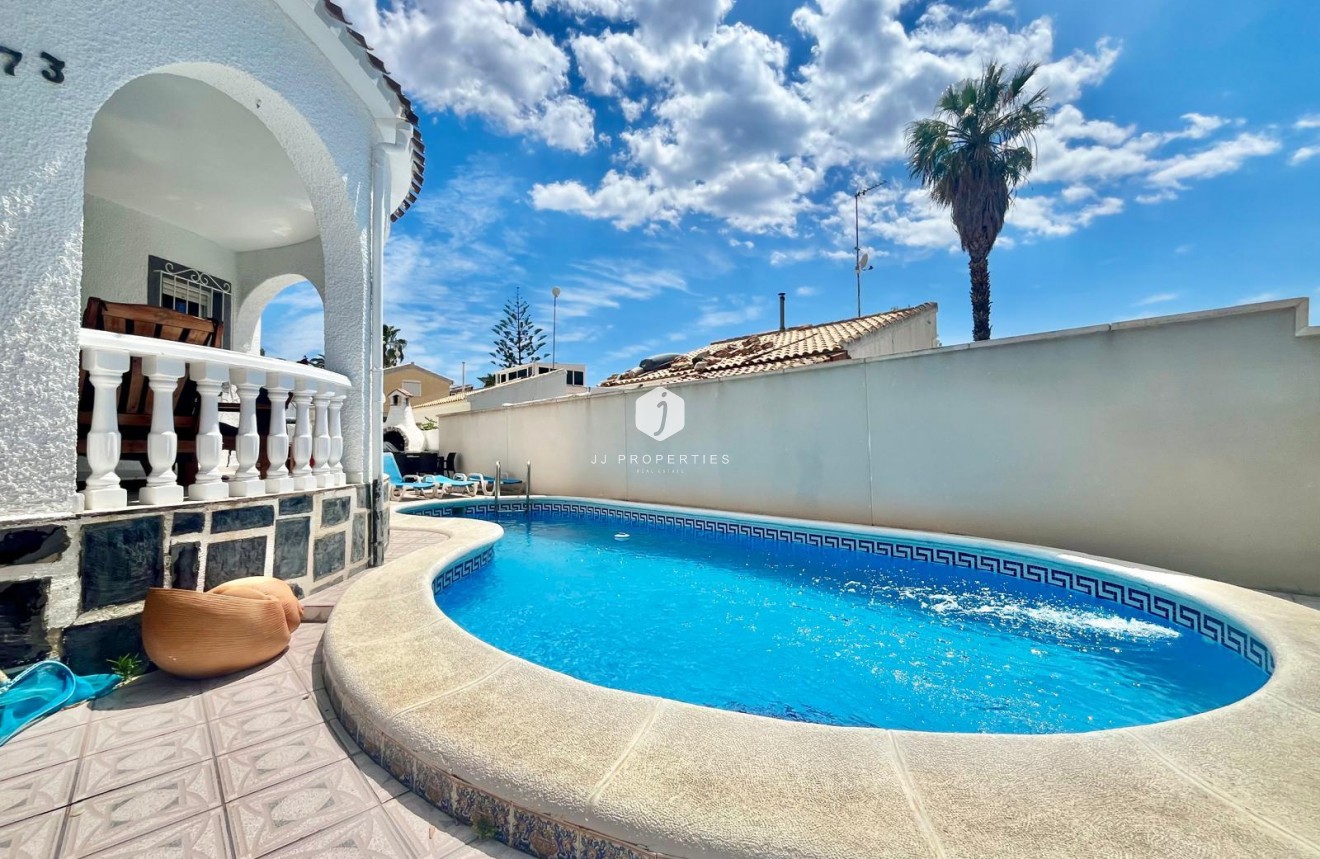 Resale - Villa -
Orihuela Costa - La Florida