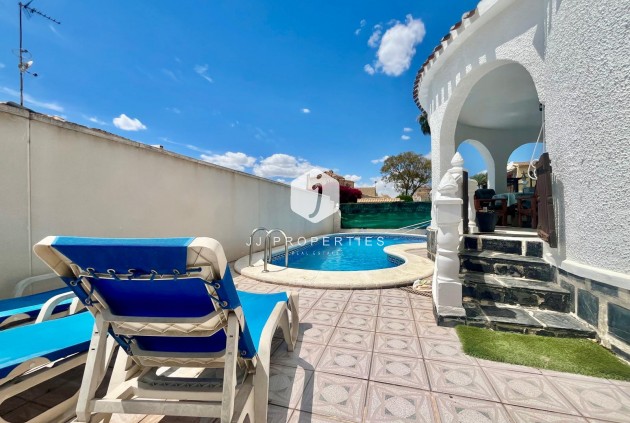 Resale - Villa -
Orihuela Costa - La Florida