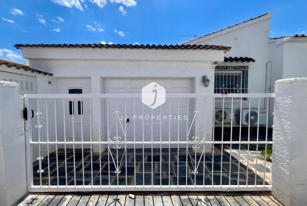 Resale - Villa -
Orihuela Costa - La Florida