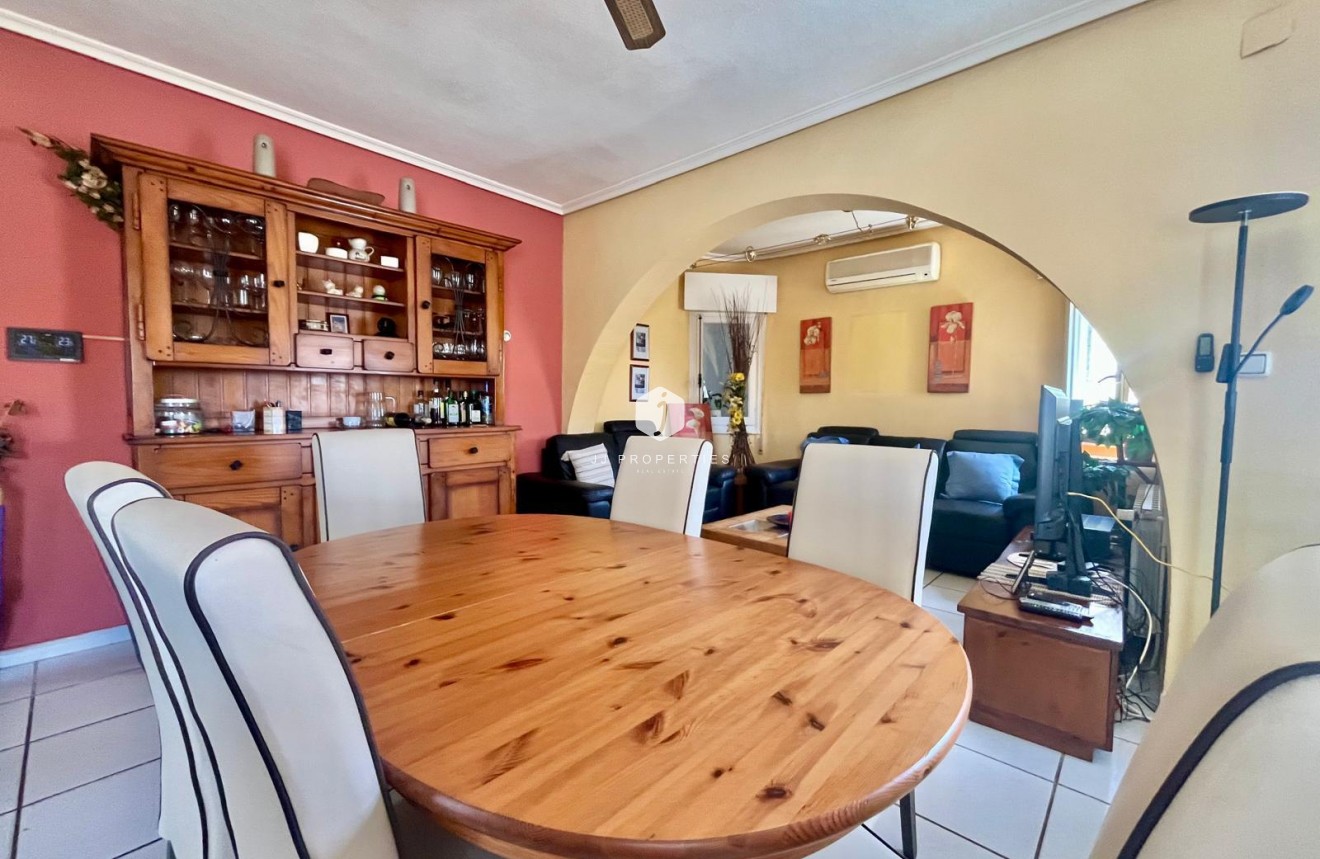 Resale - Villa -
Orihuela Costa - La Florida