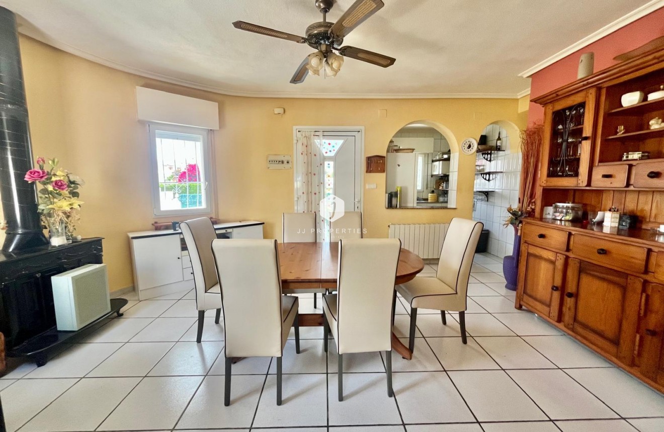 Resale - Villa -
Orihuela Costa - La Florida