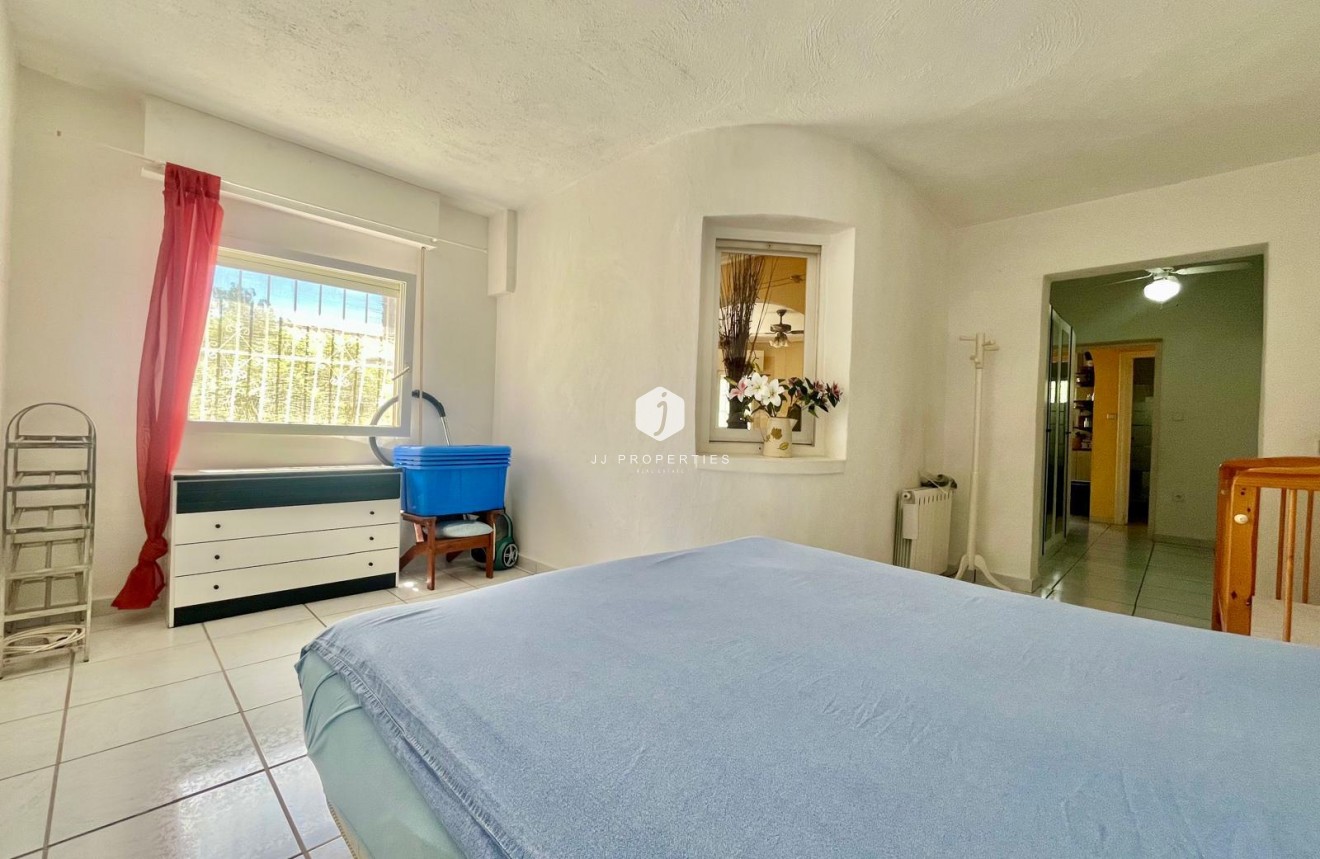 Resale - Villa -
Orihuela Costa - La Florida