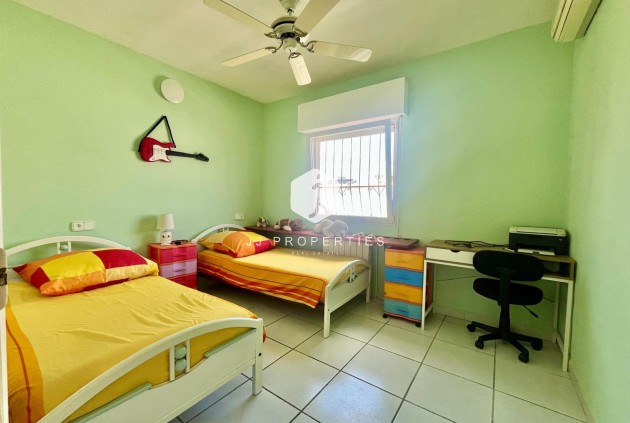 Resale - Villa -
Orihuela Costa - La Florida