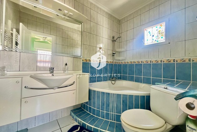 Resale - Villa -
Orihuela Costa - La Florida