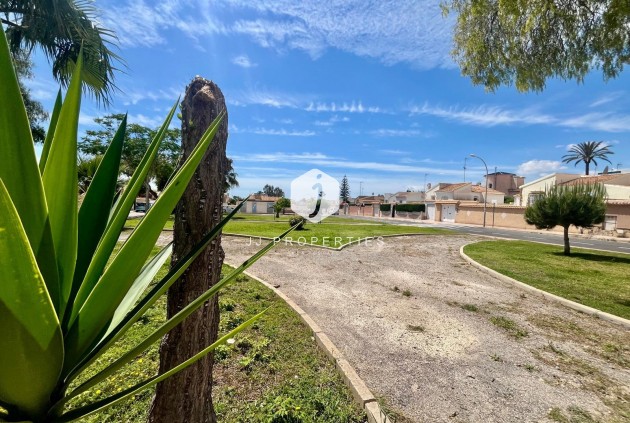 Resale - Villa -
Orihuela Costa - La Florida