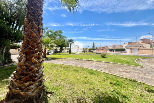 Resale - Villa -
Orihuela Costa - La Florida