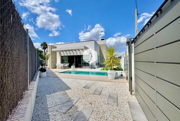 D'occasion - Villa -
San Miguel de Salinas - Blue Lagoon - Galán