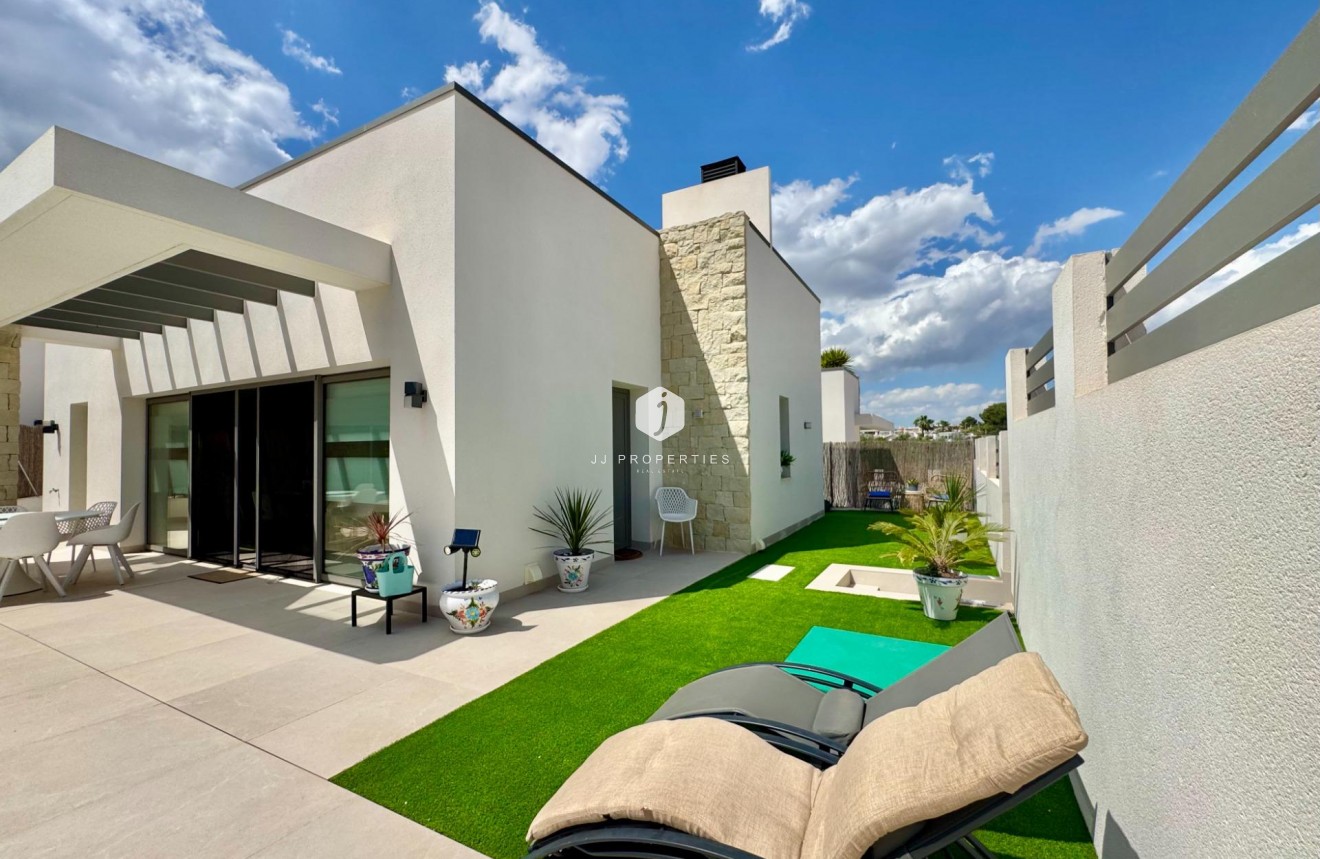 D'occasion - Villa -
San Miguel de Salinas - Blue Lagoon - Galán