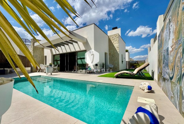 D'occasion - Villa -
San Miguel de Salinas - Blue Lagoon - Galán