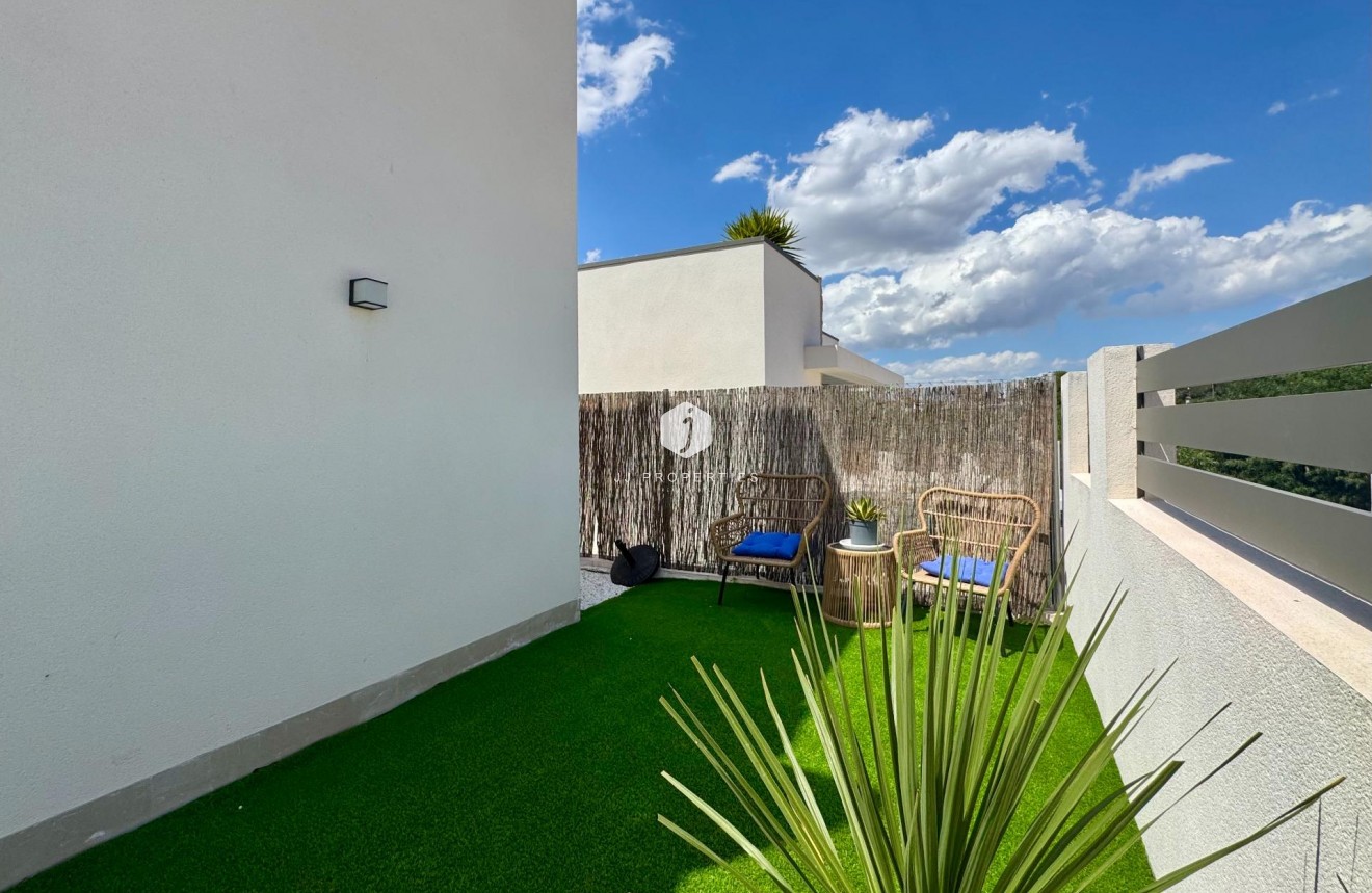D'occasion - Villa -
San Miguel de Salinas - Blue Lagoon - Galán