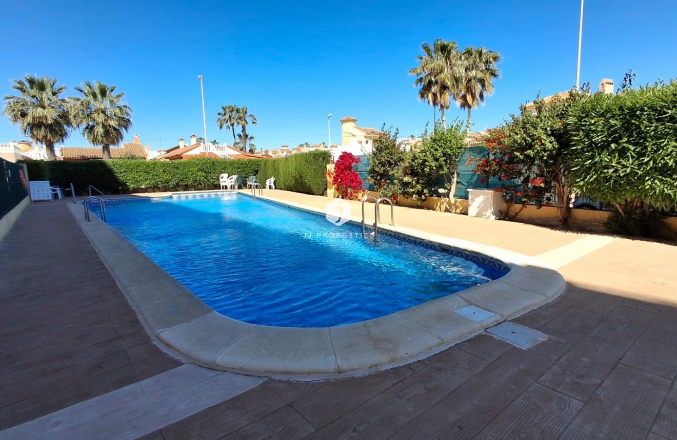 Segunda mano - Ático -
Orihuela Costa - Playa Flamenca