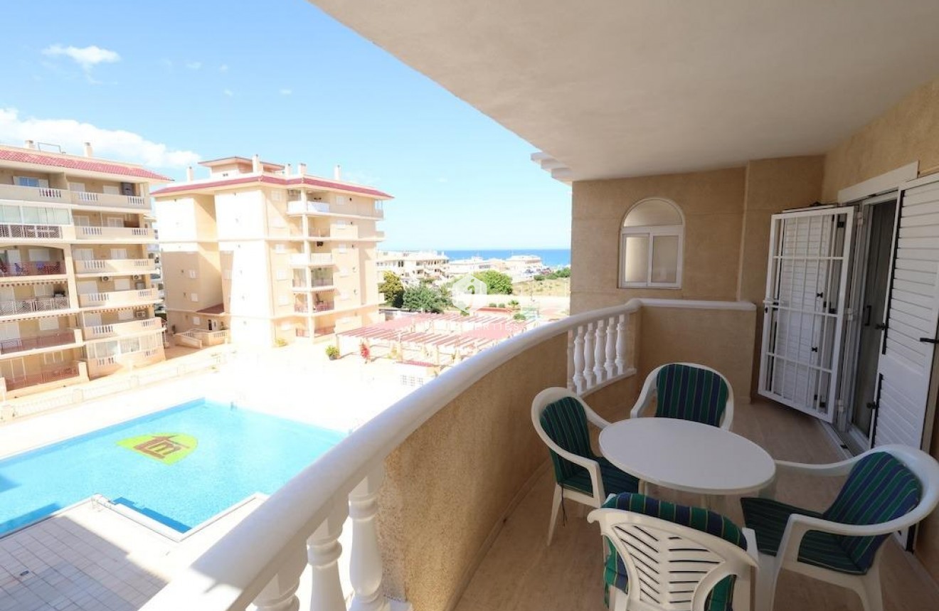 Z drugiej ręki - Mieszkanie w bloku -
Torrevieja - Costa Blanca