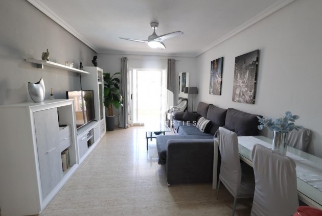 Z drugiej ręki - Mieszkanie w bloku -
Torrevieja - Costa Blanca