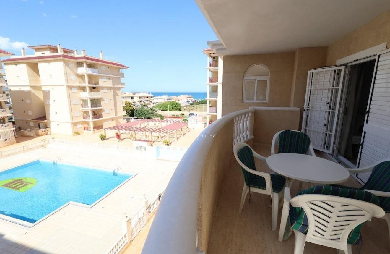 Z drugiej ręki - Mieszkanie w bloku -
Torrevieja - Costa Blanca