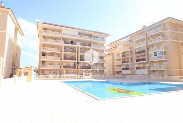 Z drugiej ręki - Mieszkanie w bloku -
Torrevieja - Costa Blanca