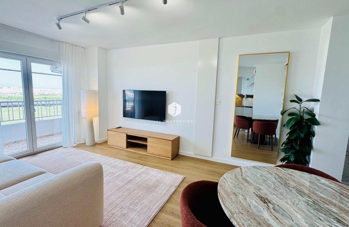 Z drugiej ręki - Daszek -
Torrevieja - Punta prima