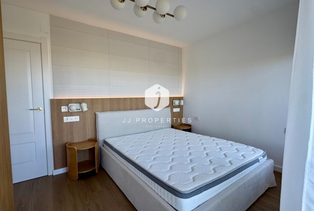 Z drugiej ręki - Daszek -
Torrevieja - Punta prima