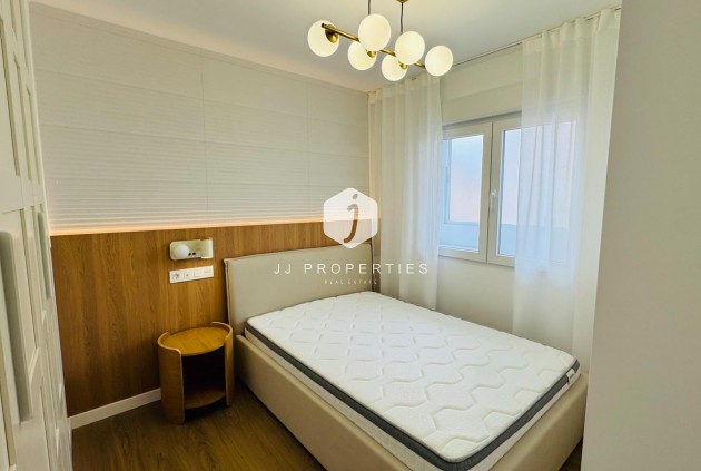 Z drugiej ręki - Daszek -
Torrevieja - Punta prima