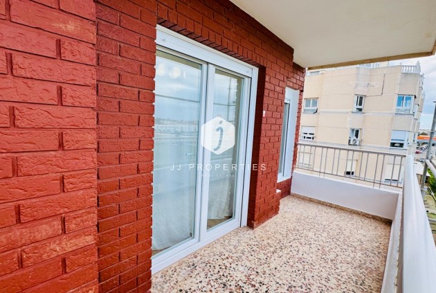 Z drugiej ręki - Daszek -
Torrevieja - Punta prima