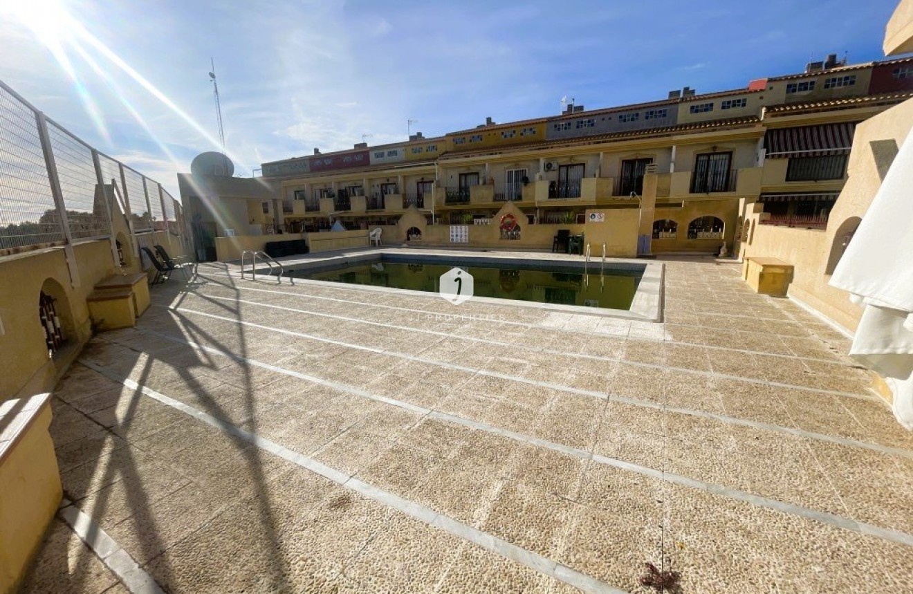 Aus zweiter Hand - Chalet -
Orihuela Costa - Costa Blanca