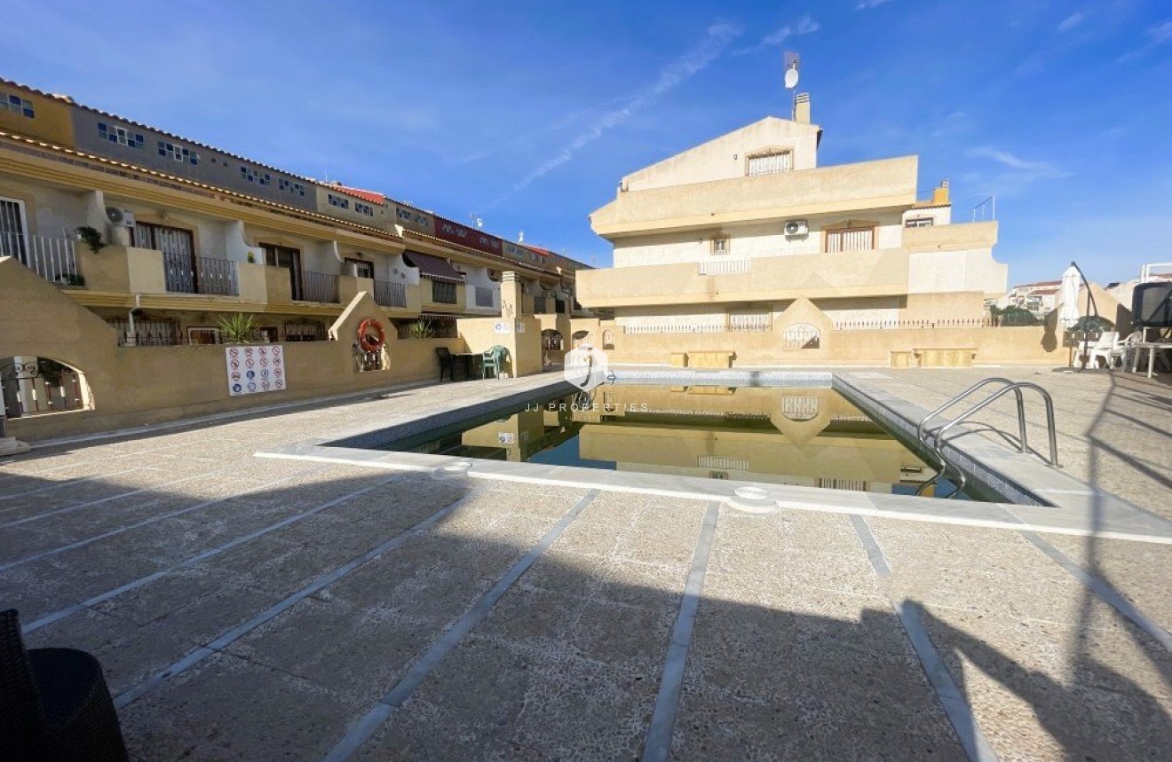Aus zweiter Hand - Chalet -
Orihuela Costa - Costa Blanca