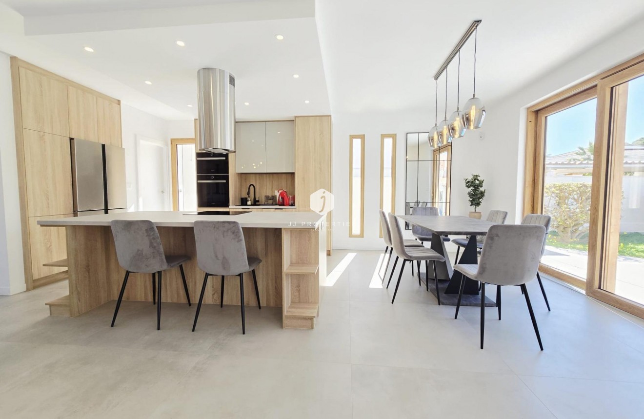 Tweedehands - Villa -
Orihuela Costa - Cabo Roig