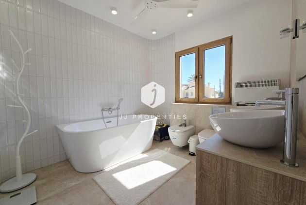 Tweedehands - Villa -
Orihuela Costa - Cabo Roig