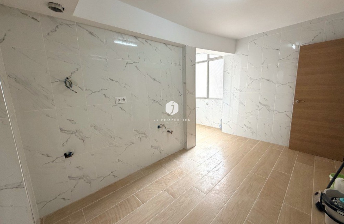 Tweedehands - Appartement / flat -
Rojales - Inland