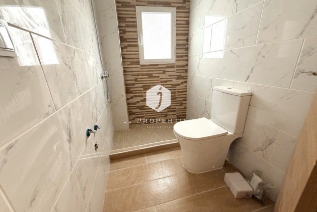 Tweedehands - Appartement / flat -
Rojales - Inland