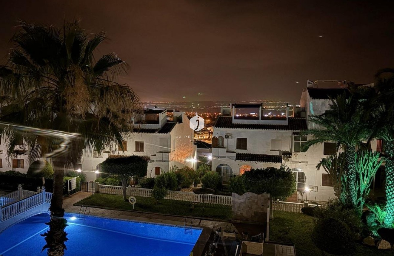 Tweedehands - Chalet -
Ciudad Quesada - Costa Blanca