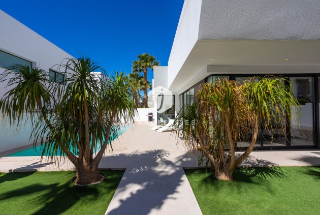 Tweedehands - Villa -
Ciudad Quesada - Costa Blanca
