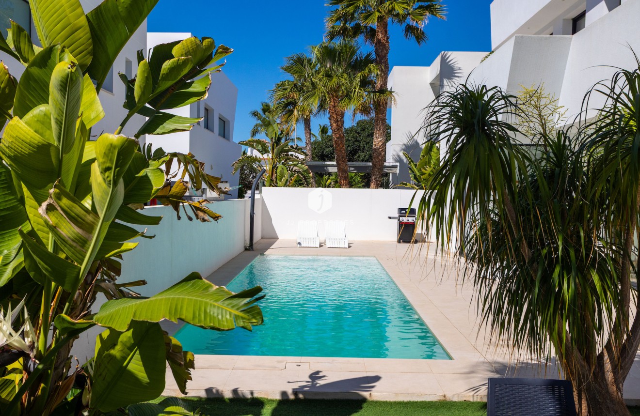 Tweedehands - Villa -
Ciudad Quesada - Costa Blanca