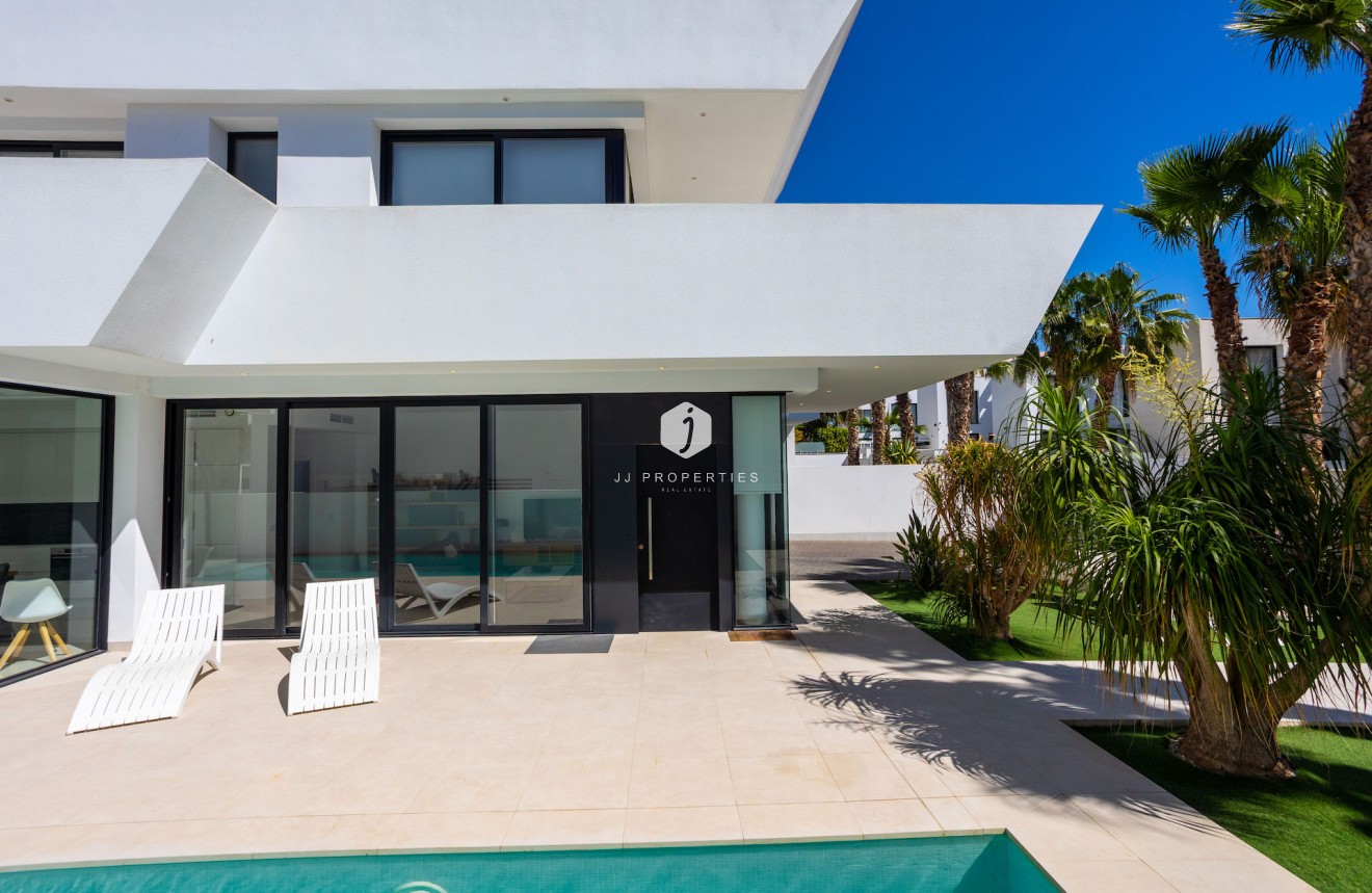 Tweedehands - Villa -
Ciudad Quesada - Costa Blanca