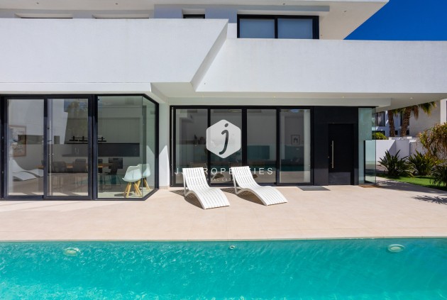 Tweedehands - Villa -
Ciudad Quesada - Costa Blanca