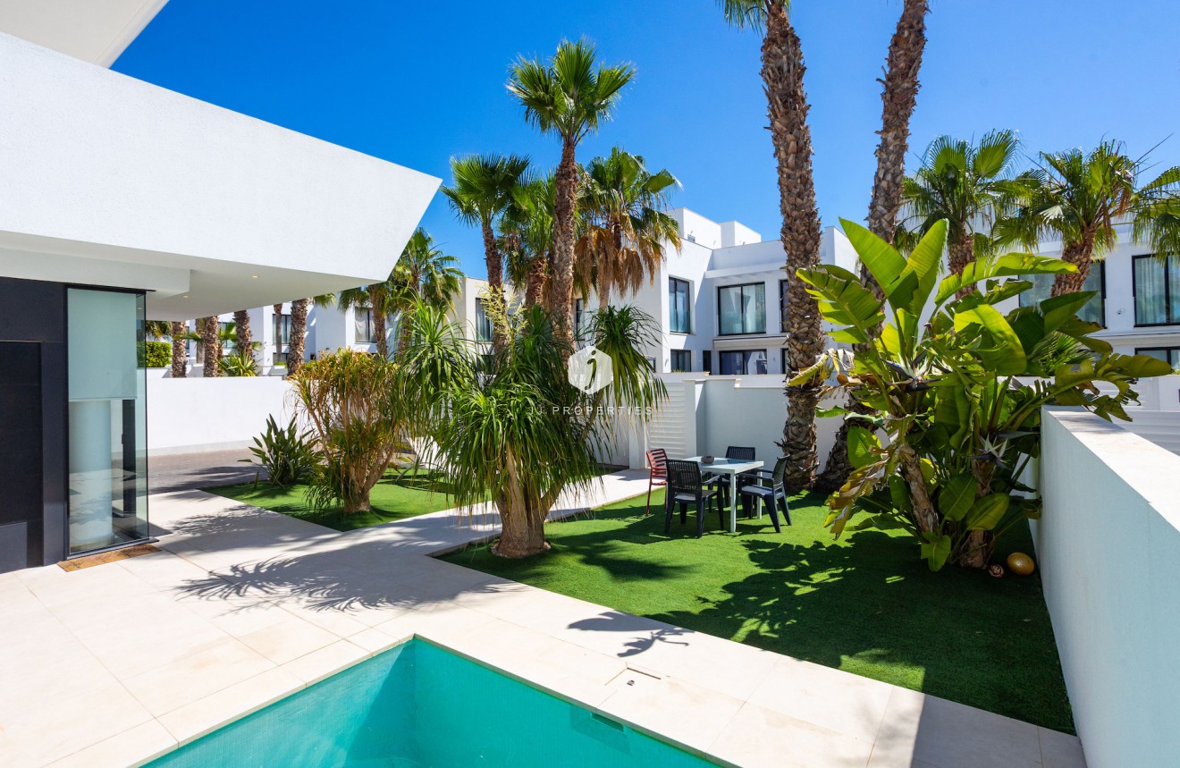 Tweedehands - Villa -
Ciudad Quesada - Costa Blanca